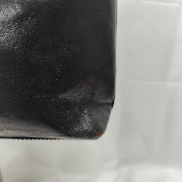 Vintage HOBO INT. Lola Tote Bag Black polished leather / brown wear highlights - Picture 8 of 10